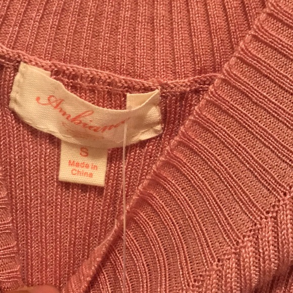 🆕 Pink Mock Turtle Neck Tank - Picture 4 of 5